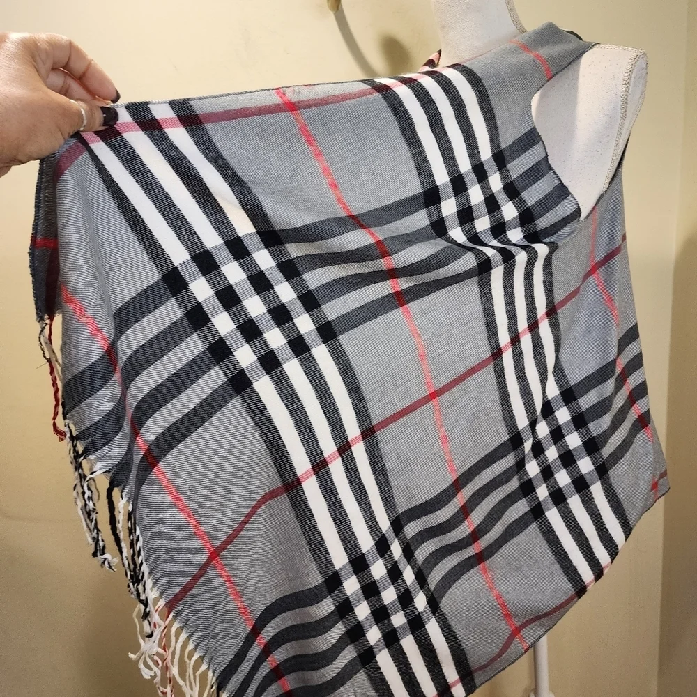 Plaid Fringe Litghweitgh Cashmere Blend Vest Or Scarf